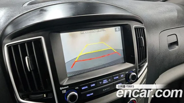 Hyundai Starex 2017 — фото 15