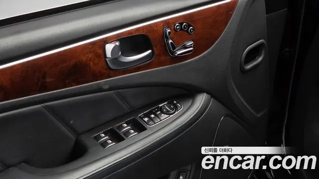 Hyundai Equus 2014 — фото 16