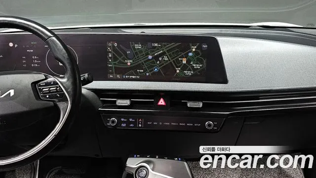Kia EV6 2022 — фото 14