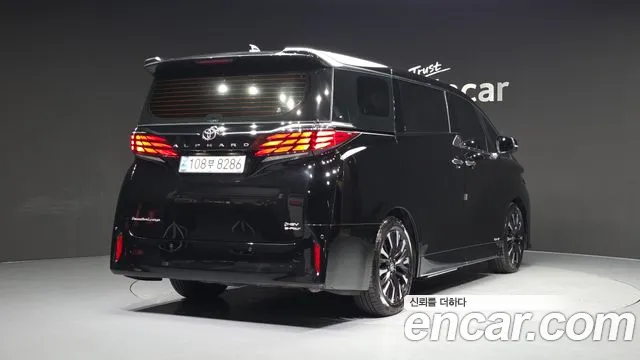 Toyota Alphard 2024 — фото 2