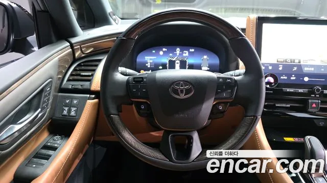 Toyota Alphard 2024 — фото 19