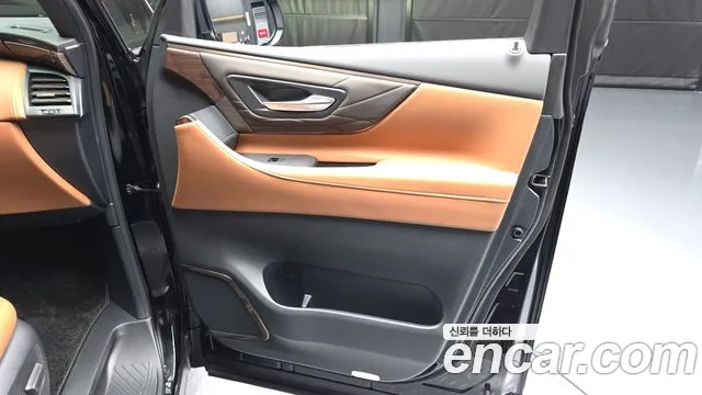 Toyota Alphard 2024 — фото 14