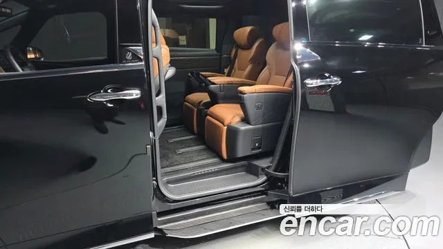 Toyota Alphard 2024 — фото 16