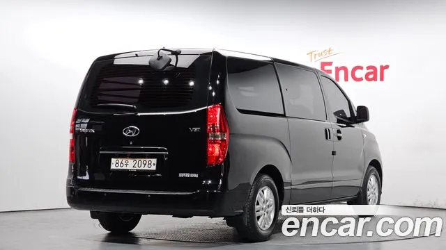Hyundai Starex 2020 — фото 2