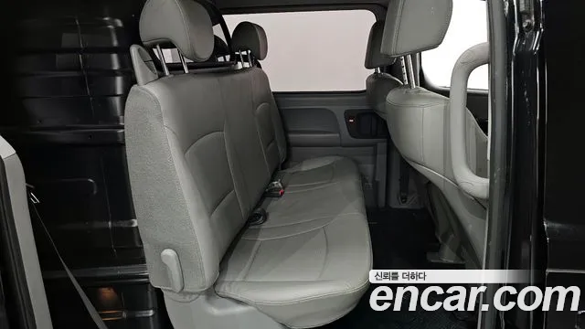 Hyundai Starex 2020 — фото 12