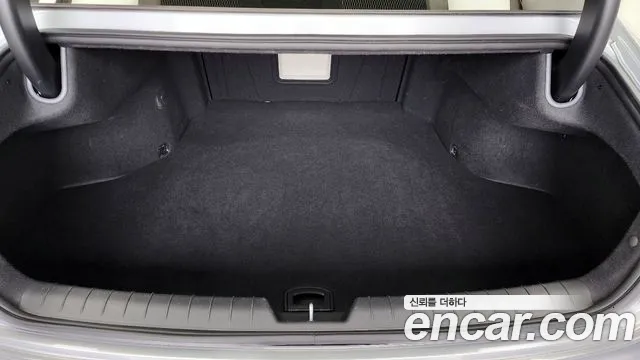 Hyundai Grandeur 2023 — фото 20