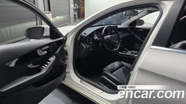 Mercedes-Benz C-Class 2016 — фото 10