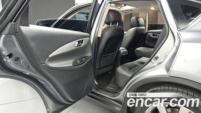 Infiniti QX50 2015 — фото 12
