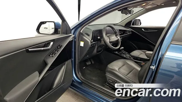 Kia Niro 2022 — фото 10