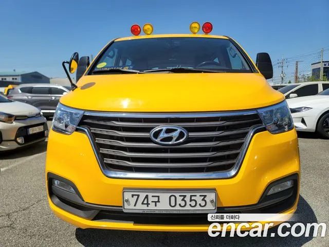 Hyundai Starex 2021 — фото 2