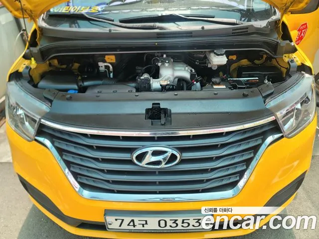 Hyundai Starex 2021 — фото 20