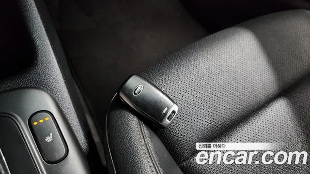 Kia K3 2015 — фото 16