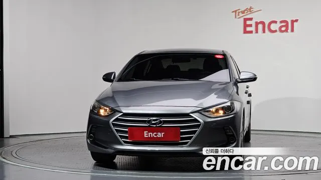 Hyundai AVANTE 2018 — фото 3