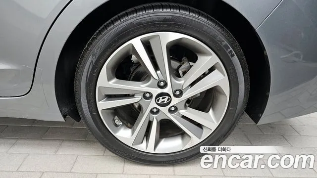 Hyundai AVANTE 2018 — фото 7