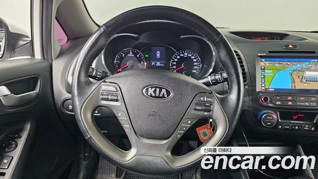 Kia K3 2015 — фото 14