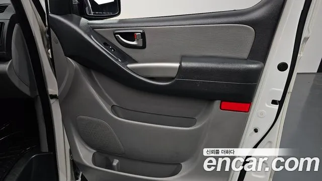 Hyundai Starex 2014 — фото 15
