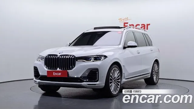 BMW X7 2022 — фото 1