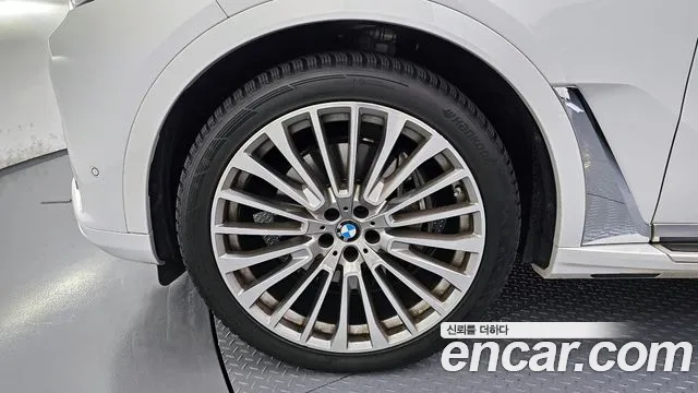 BMW X7 2022 — фото 5