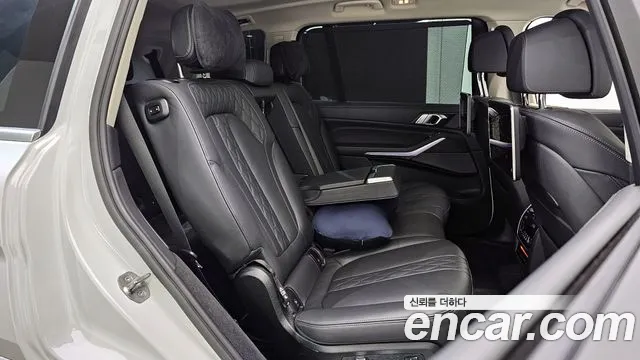 BMW X7 2022 — фото 17