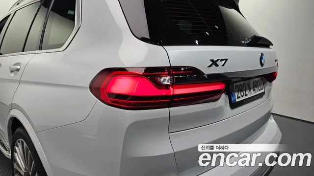 BMW X7 2022 — фото 9