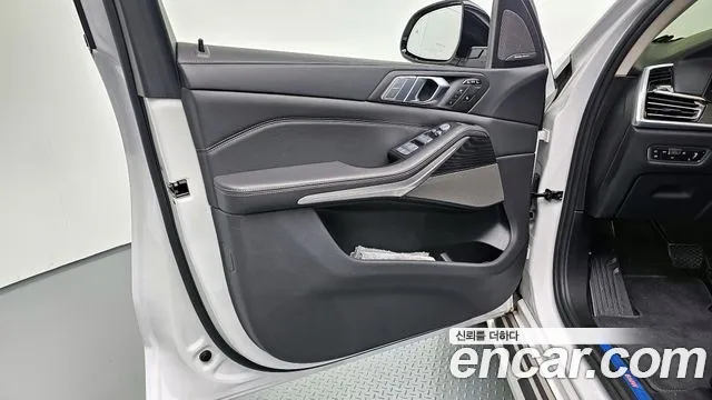 BMW X7 2022 — фото 14
