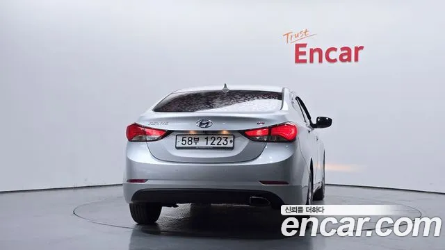 Hyundai AVANTE 2015 — фото 4