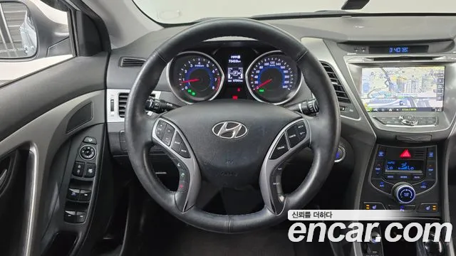 Hyundai AVANTE 2015 — фото 13