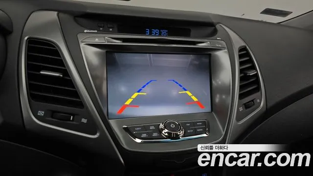 Hyundai AVANTE 2015 — фото 15