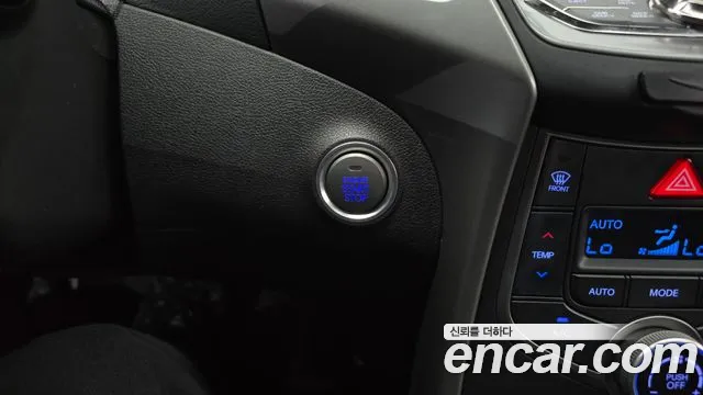 Hyundai AVANTE 2015 — фото 17