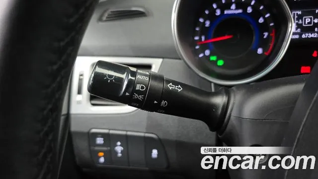 Hyundai AVANTE 2015 — фото 18