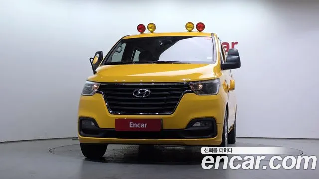 Hyundai Starex 2019 — фото 3