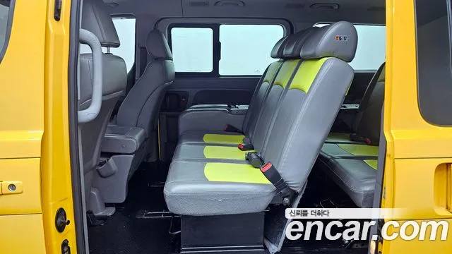 Hyundai Starex 2019 — фото 18