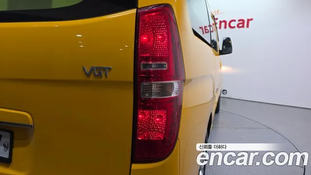 Hyundai Starex 2019 — фото 9