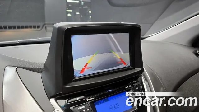 Hyundai AVANTE 2011 — фото 15