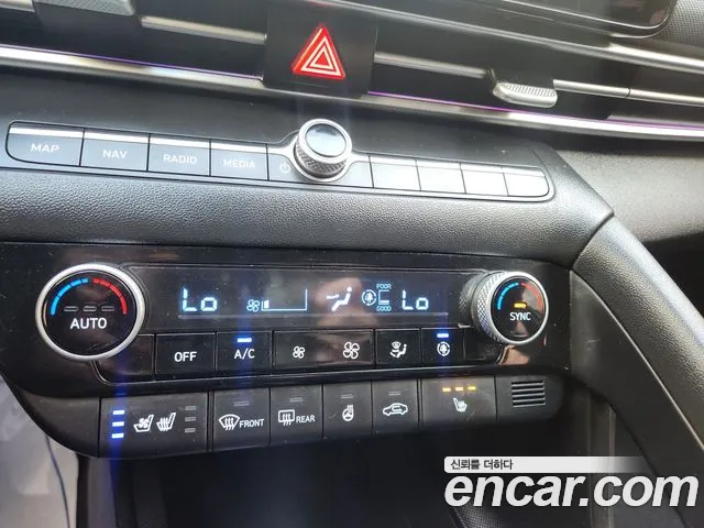 Hyundai AVANTE 2021 — фото 15
