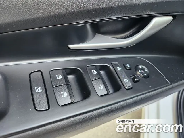 Hyundai AVANTE 2021 — фото 17