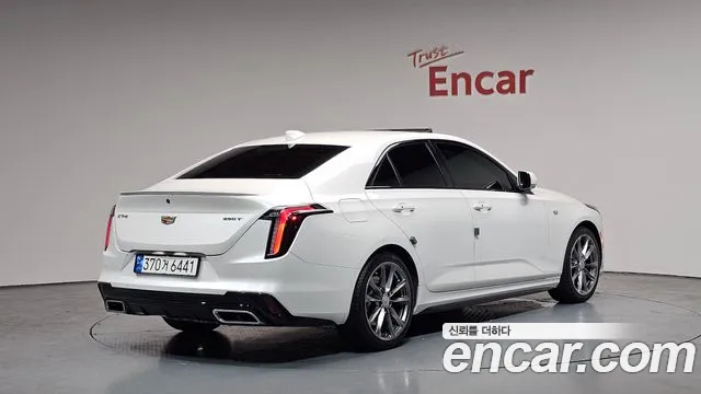 Cadillac CT4 2020 — фото 1