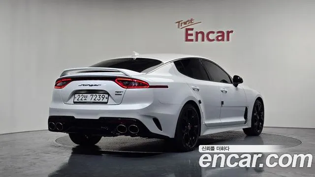 Kia Stinger 2018 — фото 1