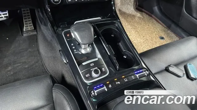 Kia Stinger 2018 — фото 11