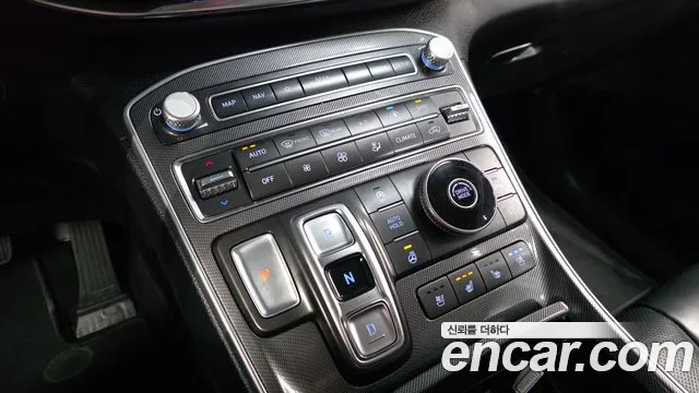 Hyundai Santafe 2021 — фото 9
