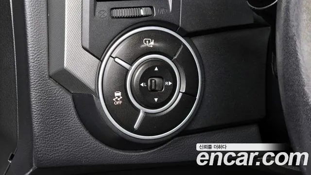 KG_Mobility_Ssangyong KORANDO 2014 — фото 14
