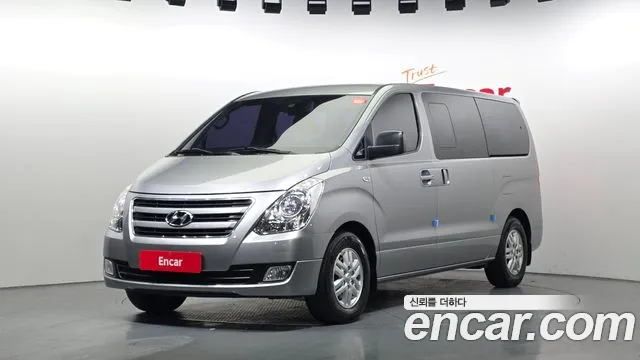 Hyundai Starex 2018 — фото 1