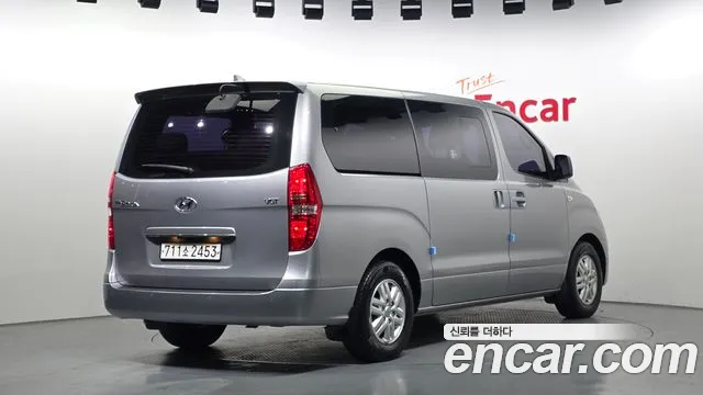 Hyundai Starex 2018 — фото 2
