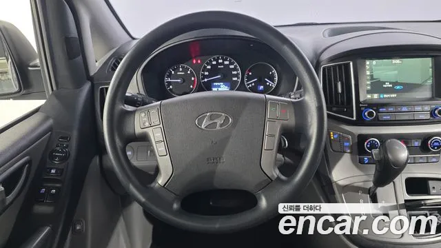 Hyundai Starex 2018 — фото 13