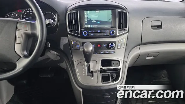 Hyundai Starex 2018 — фото 19