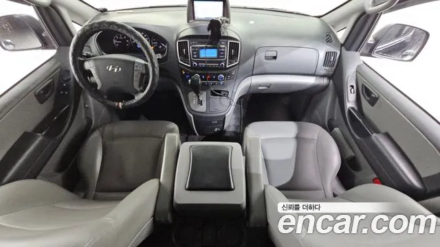 Hyundai Starex 2017 — фото 7