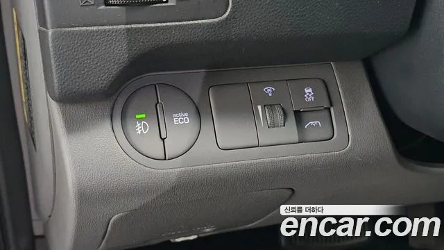 Hyundai Starex 2017 — фото 14