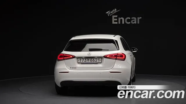 Mercedes-Benz A-Class 2020 — фото 4