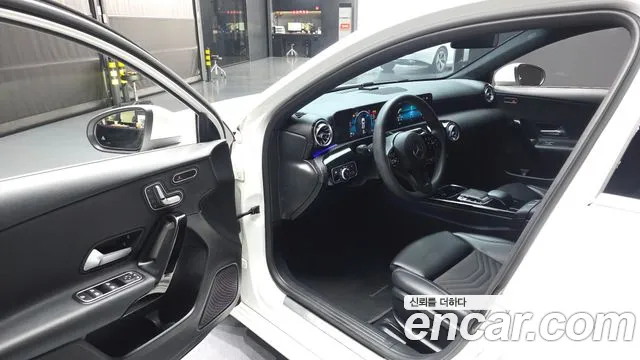 Mercedes-Benz A-Class 2020 — фото 13