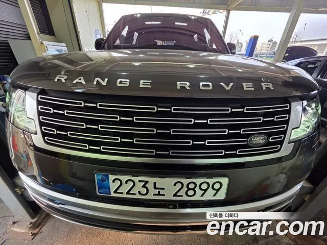 Land Rover Range Rover 2023 — фото 1